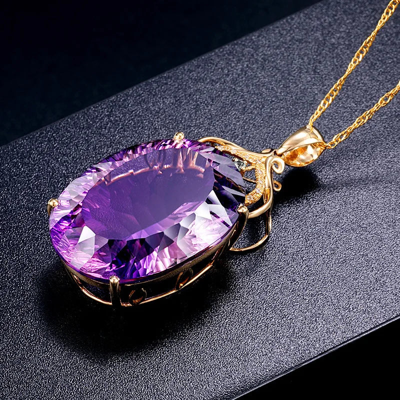 Elegant Crystal Pendant Necklace with Oval Shape