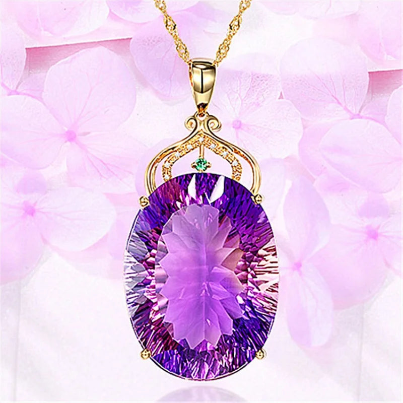 Elegant Crystal Pendant Necklace with Oval Shape