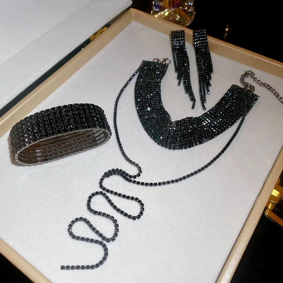 Diamond-inlaid Fringed Jewelry Set